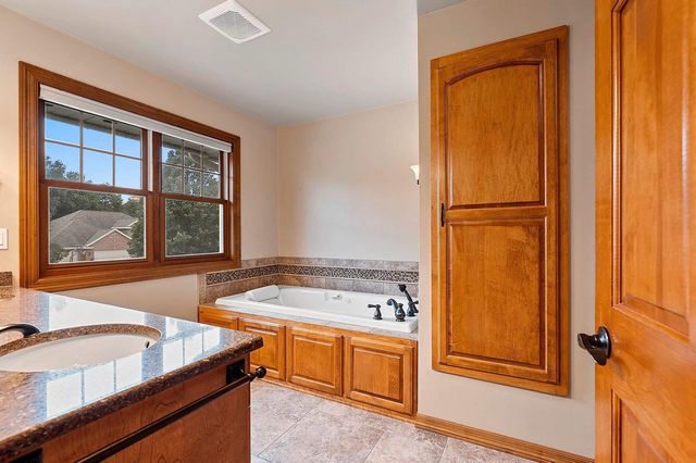 2770 PRAIRIE GARDEN TRAIL, Green Bay, WI 54313