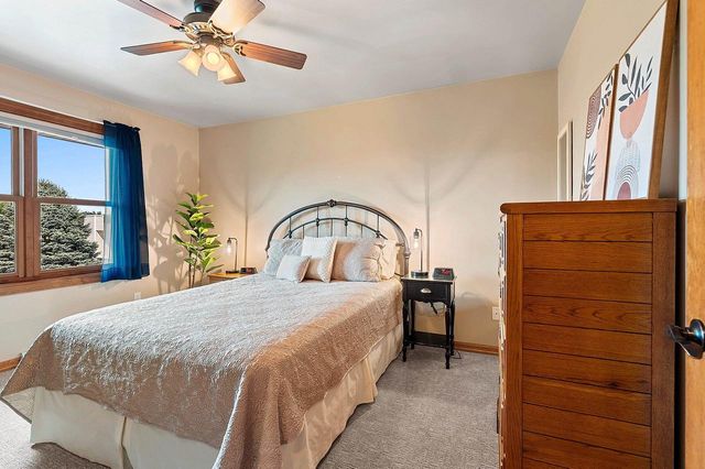 2770 PRAIRIE GARDEN TRAIL, Green Bay, WI 54313