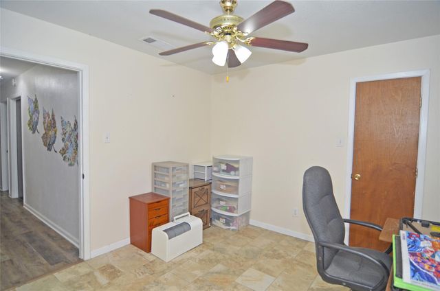 1716 Dolphin Drive, Seabrook, TX 77586