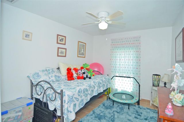 1716 Dolphin Drive, Seabrook, TX 77586