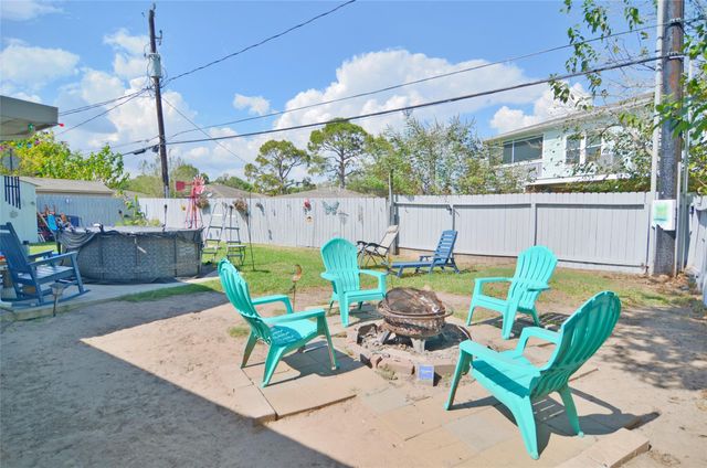 1716 Dolphin Drive, Seabrook, TX 77586