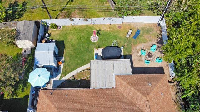 1716 Dolphin Drive, Seabrook, TX 77586