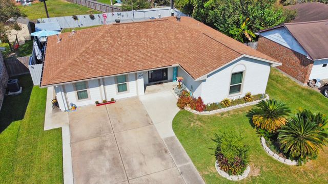 1716 Dolphin Drive, Seabrook, TX 77586