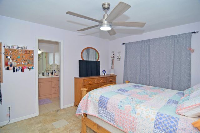 1716 Dolphin Drive, Seabrook, TX 77586