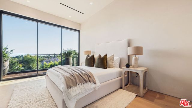 12026 Benmore Terrace, Los Angeles, CA 90049