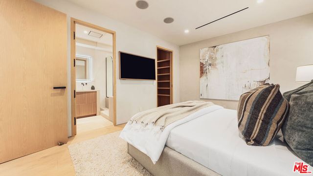 12026 Benmore Terrace, Los Angeles, CA 90049