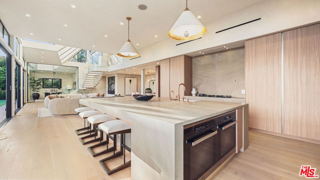 Image 11 of property listing at 12026 Benmore Terrace, Los Angeles, CA 90049