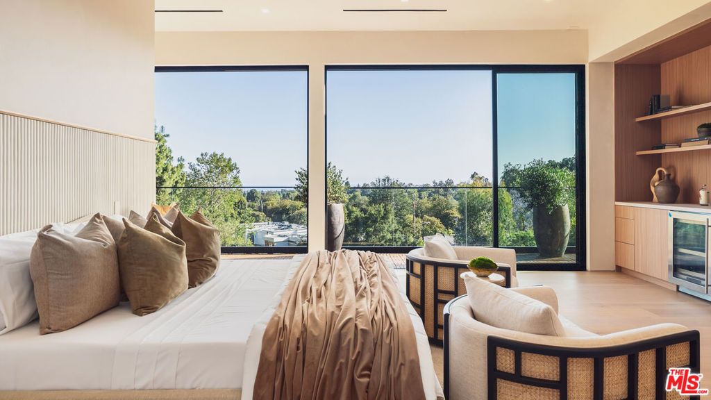 Image 18 of property listing at 12026 Benmore Terrace, Los Angeles, CA 90049