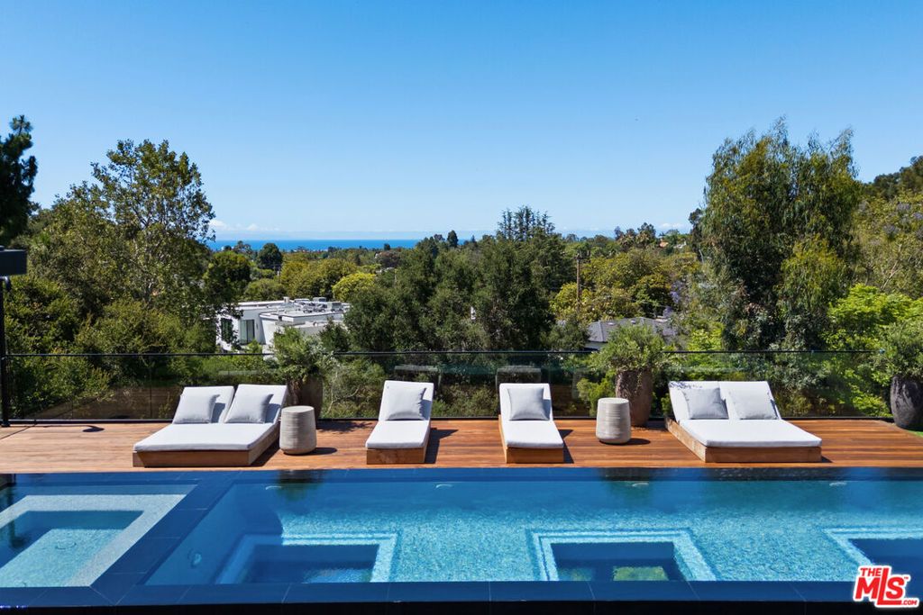 Image 20 of property listing at 12026 Benmore Terrace, Los Angeles, CA 90049