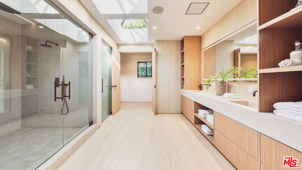 Image 22 of property listing at 12026 Benmore Terrace, Los Angeles, CA 90049