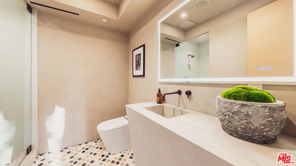 Image 35 of property listing at 12026 Benmore Terrace, Los Angeles, CA 90049