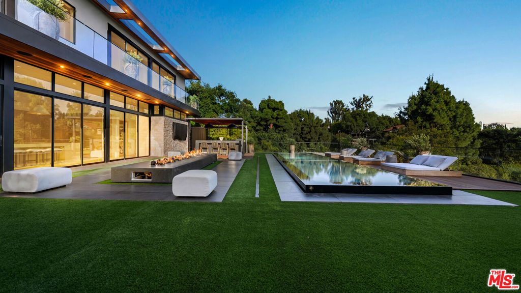 Image 38 of property listing at 12026 Benmore Terrace, Los Angeles, CA 90049