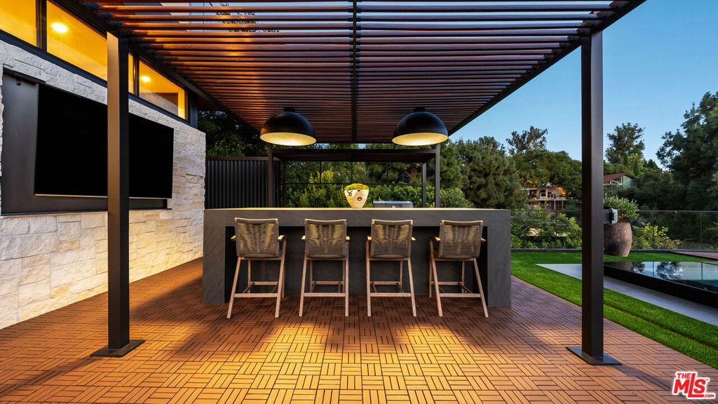 Image 39 of property listing at 12026 Benmore Terrace, Los Angeles, CA 90049