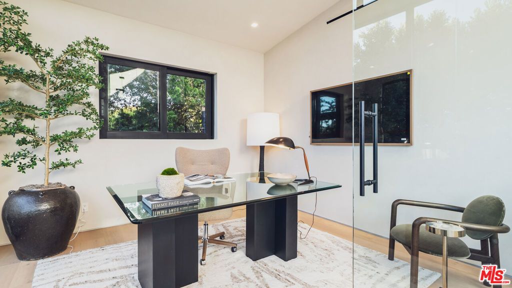 Image 6 of property listing at 12026 Benmore Terrace, Los Angeles, CA 90049
