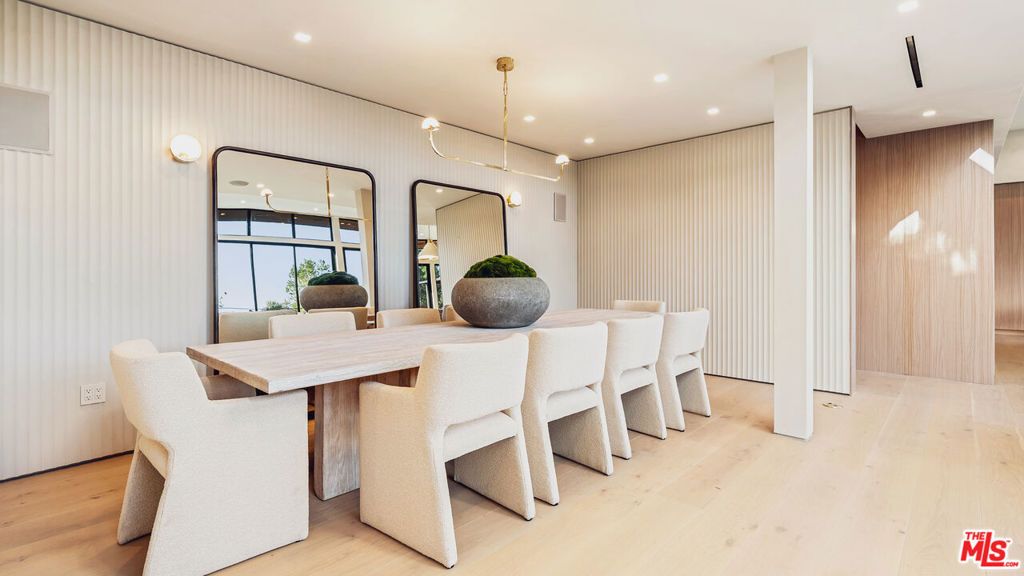 Image 9 of property listing at 12026 Benmore Terrace, Los Angeles, CA 90049
