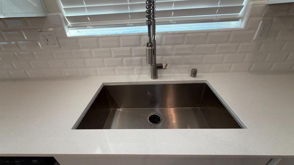 Image 11 of property listing at 2173 N Renn Avenue, Clovis, CA 93619