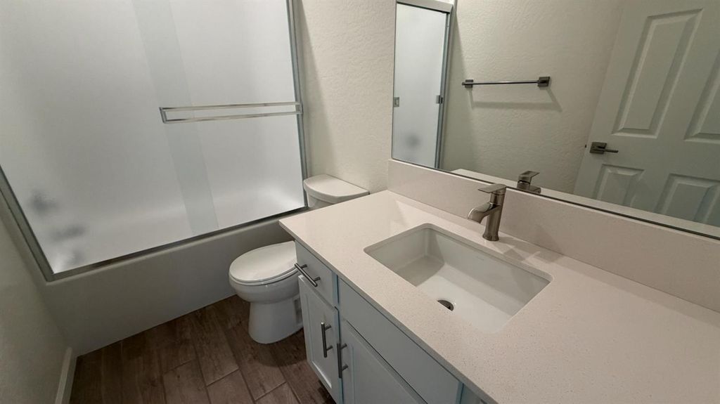 Image 13 of property listing at 2173 N Renn Avenue, Clovis, CA 93619