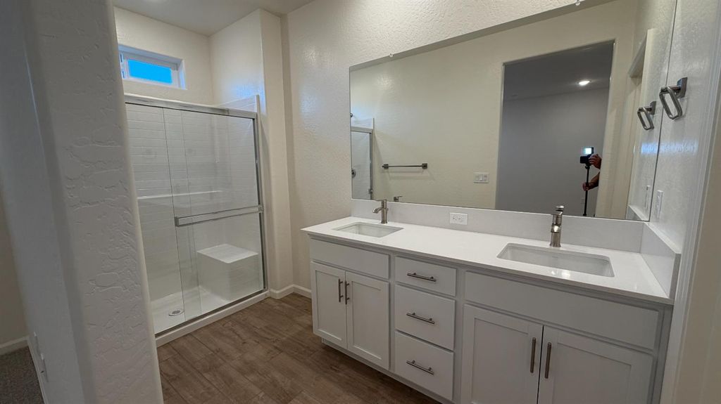 Image 18 of property listing at 2173 N Renn Avenue, Clovis, CA 93619