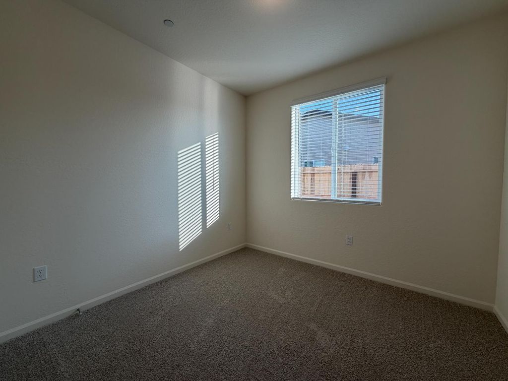 Image 23 of property listing at 2173 N Renn Avenue, Clovis, CA 93619