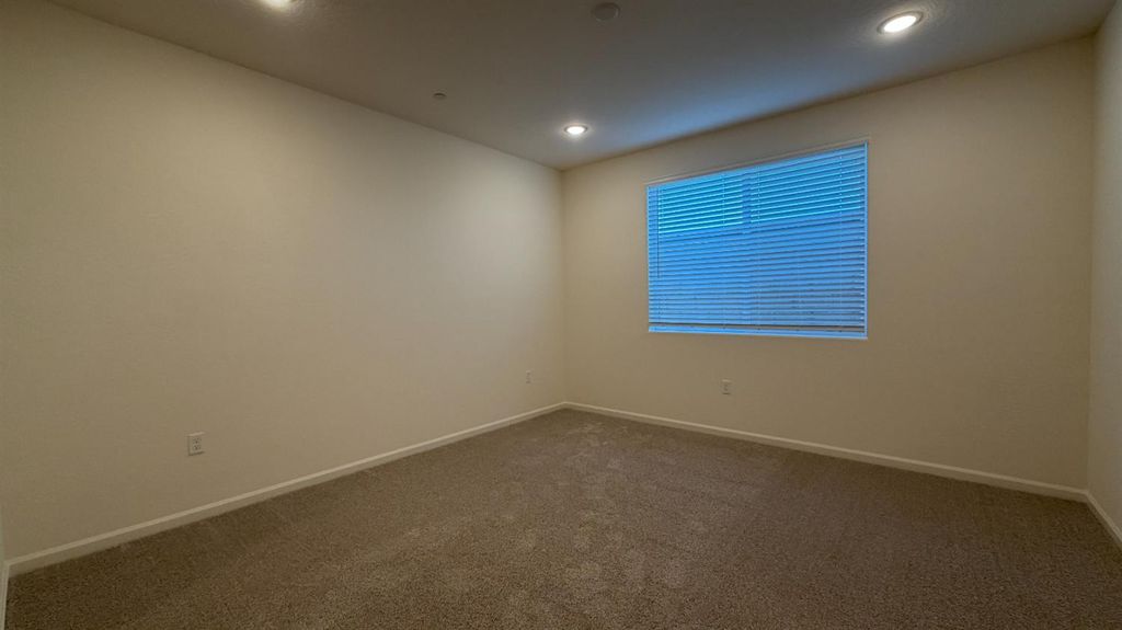 Image 24 of property listing at 2173 N Renn Avenue, Clovis, CA 93619