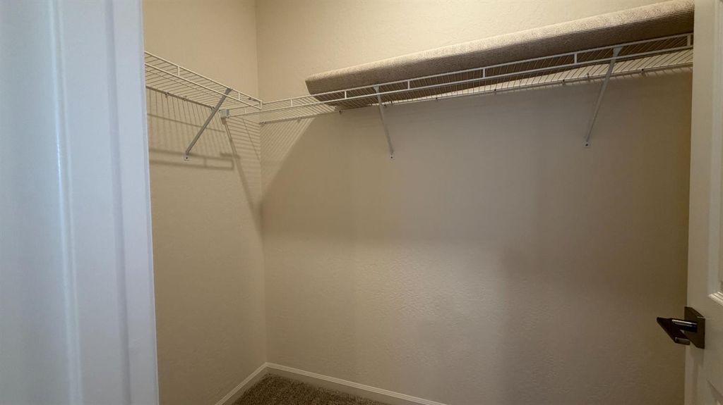 Image 26 of property listing at 2173 N Renn Avenue, Clovis, CA 93619