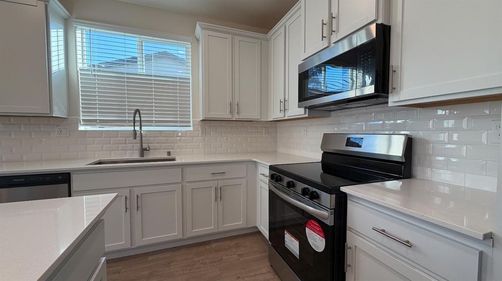 Image 4 of property listing at 2173 N Renn Avenue, Clovis, CA 93619