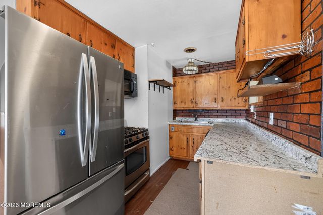 33 Stagecoach Road, Southampton, NJ 08088