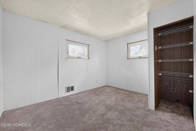 33 Stagecoach Road, Southampton, NJ 08088