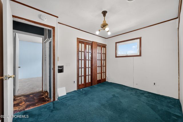 33 Stagecoach Road, Southampton, NJ 08088