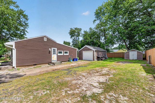 33 Stagecoach Road, Southampton, NJ 08088