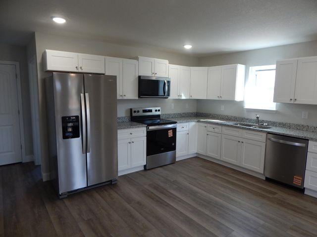 201 Kelsey Street, Etowah, TN 37331