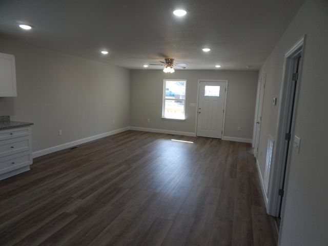 201 Kelsey Street, Etowah, TN 37331