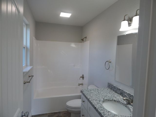 201 Kelsey Street, Etowah, TN 37331