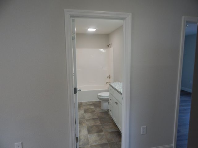 201 Kelsey Street, Etowah, TN 37331