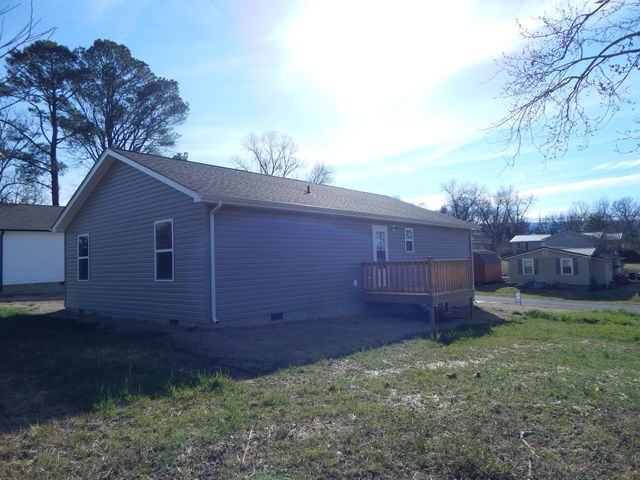 201 Kelsey Street, Etowah, TN 37331