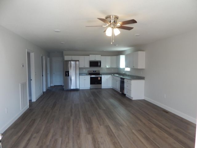 201 Kelsey Street, Etowah, TN 37331