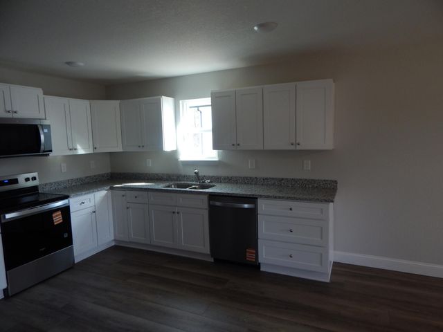 201 Kelsey Street, Etowah, TN 37331