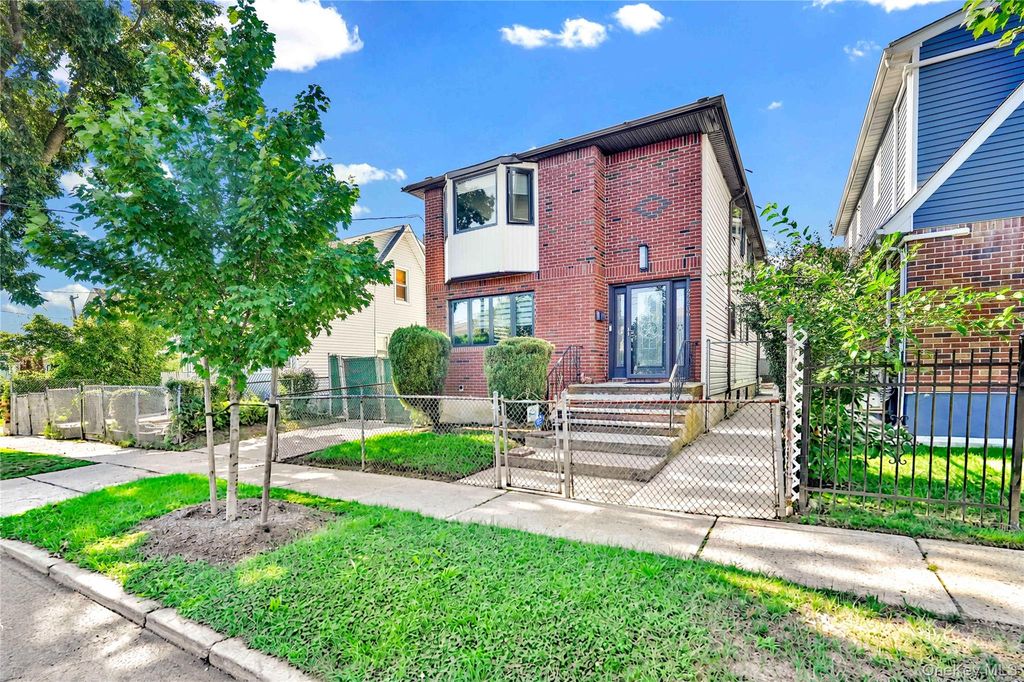 222-06 133rd Avenue, Laurelton, NY 11413 — photo 3