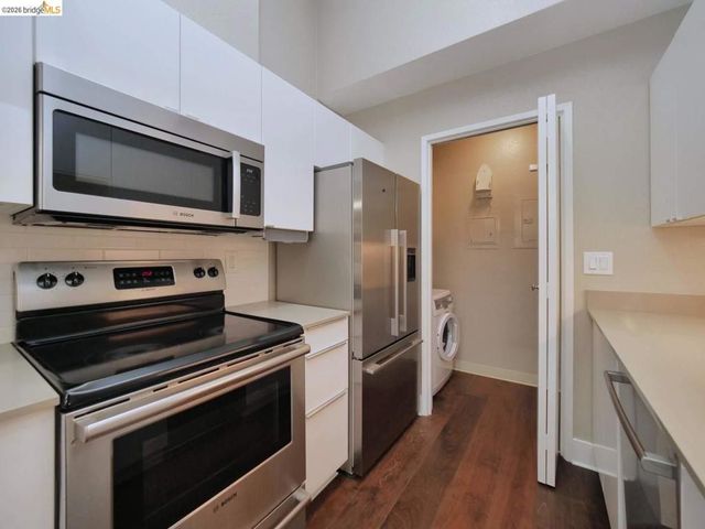 202 Shoreline CT, Richmond, CA 94804