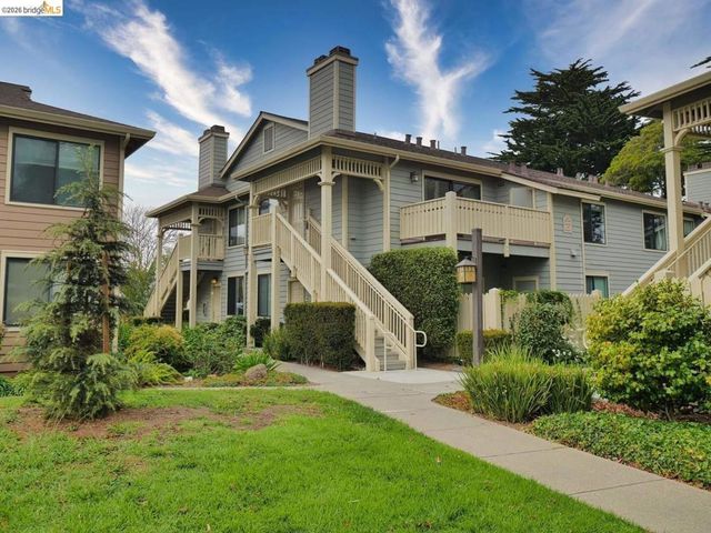 202 Shoreline CT, Richmond, CA 94804