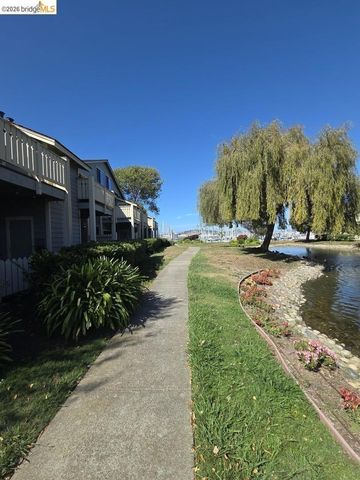 202 Shoreline CT, Richmond, CA 94804