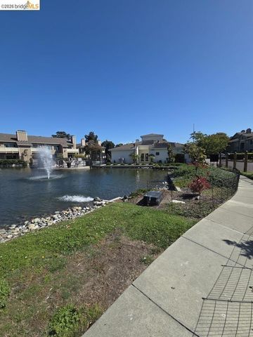 202 Shoreline CT, Richmond, CA 94804