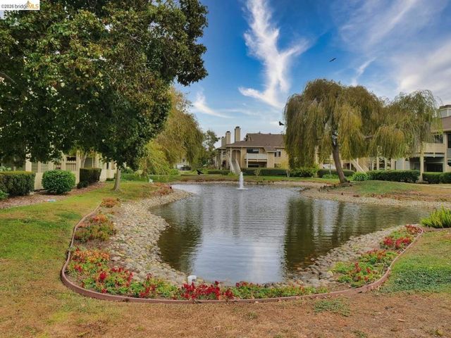 202 Shoreline CT, Richmond, CA 94804