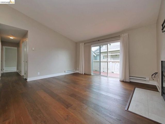 202 Shoreline CT, Richmond, CA 94804