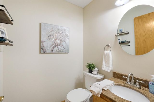 17079 Isleton Avenue, Lakeville, MN 55044