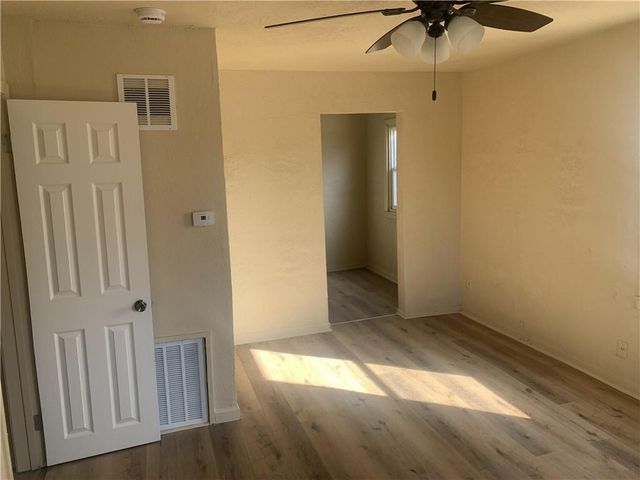 4017 Wabash Avenue, Kansas City, MO 64130