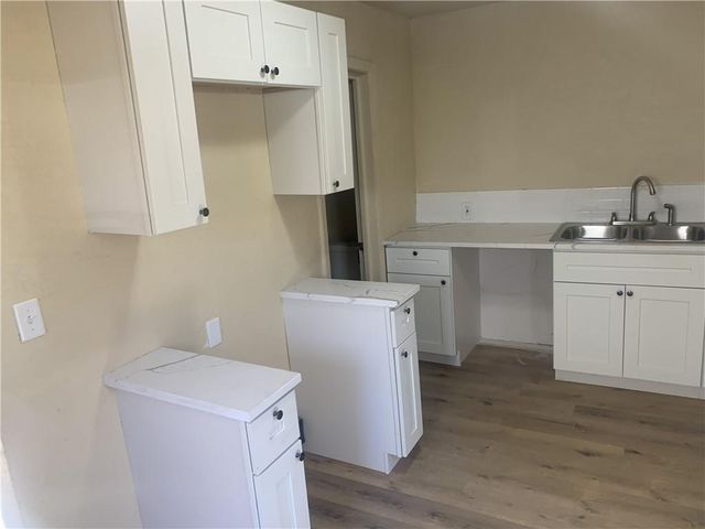 4017 Wabash Avenue, Kansas City, MO 64130