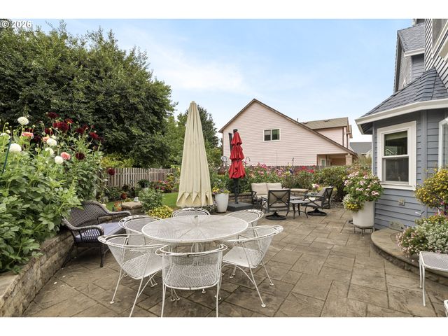 2745 Ne KELLY Pl, Gresham, OR 97030
