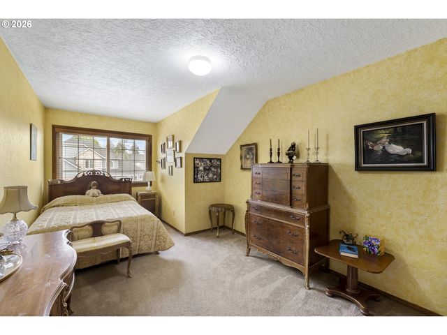 2745 Ne KELLY Pl, Gresham, OR 97030