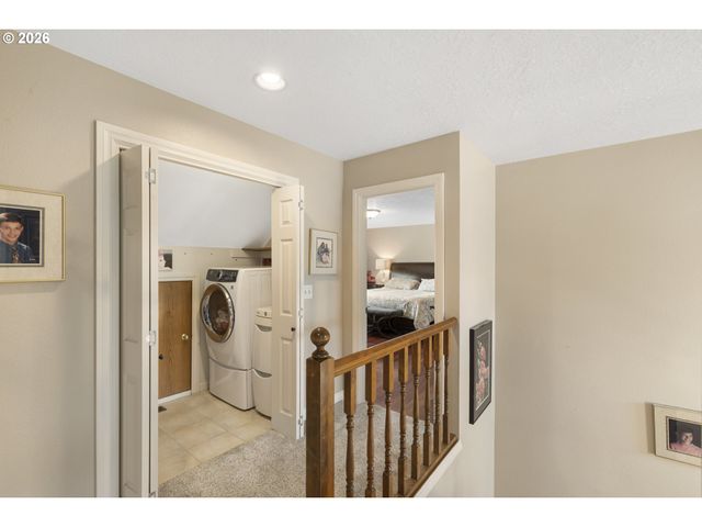 2745 Ne KELLY Pl, Gresham, OR 97030